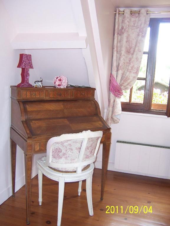 Villa Aux Marguerites Sainte-Genevieve-les-Gasny Habitación foto